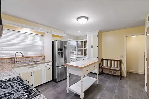 206 Harter Ave NW, Canton, OH 44708 photo 10