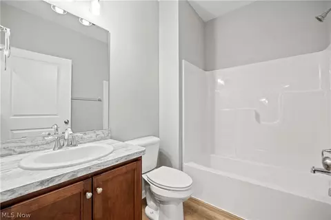 Bath - 556 Eldemire Ln, Elyria, OH 44035 photo 2 of 2