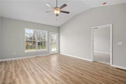 Living - 556 Eldemire Ln, Elyria, OH 44035 photo 4 of 5
