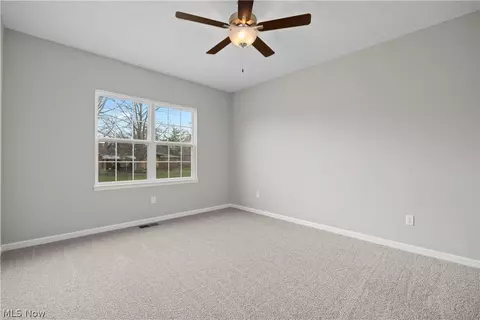 Bedroom - 556 Eldemire Ln, Elyria, OH 44035 photo 1 of 5