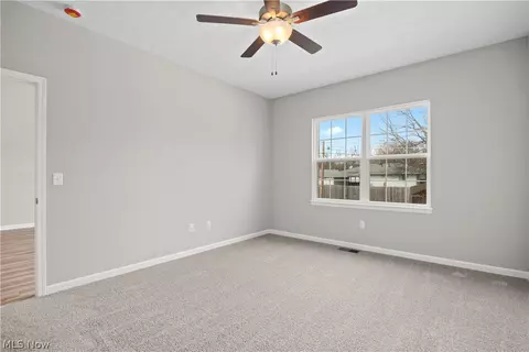 Bedroom - 556 Eldemire Ln, Elyria, OH 44035 photo 2 of 5