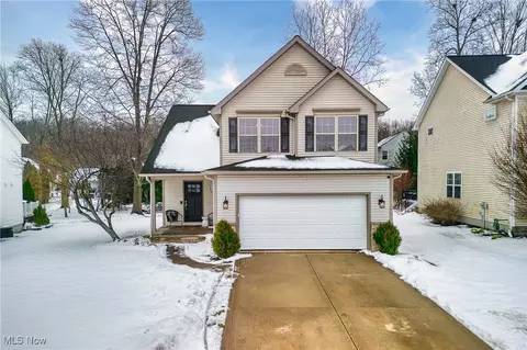 105 Tinkers Trl, Chardon, OH 44024