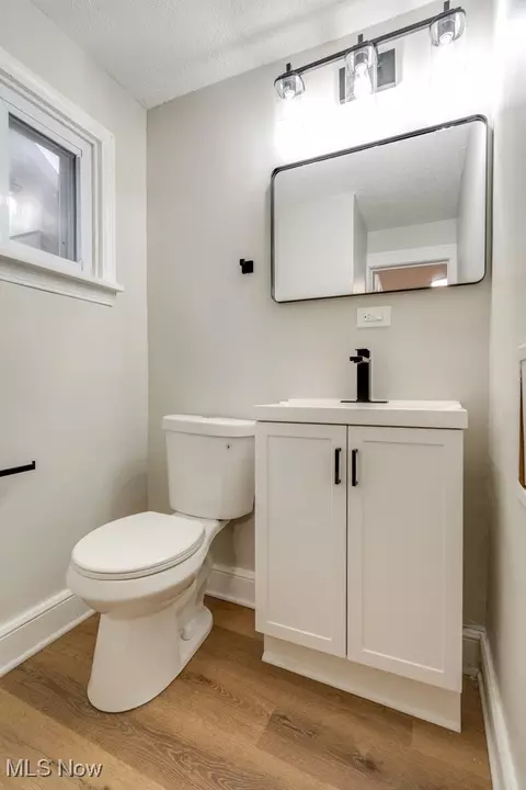 Bath - 19331 Ormiston Ave, Euclid, OH 44119 photo 5 of 8