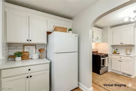 Kitchen - 19331 Ormiston Ave, Euclid, OH 44119 photo 4 of 4