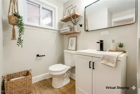 Bath - 19331 Ormiston Ave, Euclid, OH 44119 photo 6 of 8