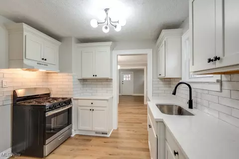Entry Way - 19331 Ormiston Ave, Euclid, OH 44119 photo 1 of 1