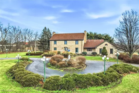 9175 Detwiler Rd, Canfield, OH 44406