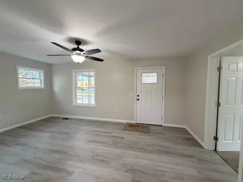 312 E 21st St, Dover, OH 44622 photo 5