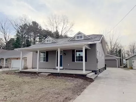 312 E 21st St, Dover, OH 44622