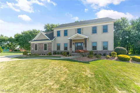 8604 Catarina Pl, Poland, OH 44514
