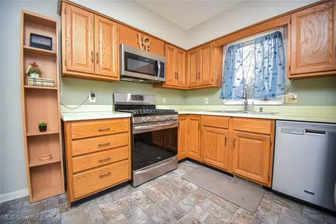 4095 E Smith Rd, Medina, OH 44256 photo 9