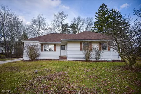 4095 E Smith Rd, Medina, OH 44256
