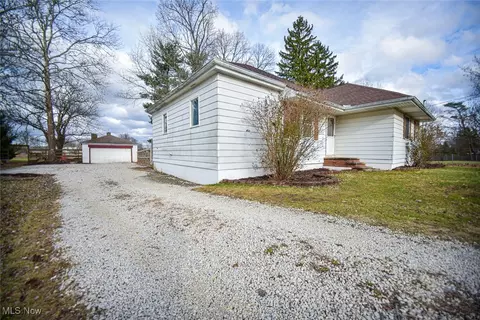 4095 E Smith Rd, Medina, OH 44256 photo 2