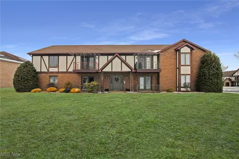 901 Pearson Cir #3, Boardman, OH 44512