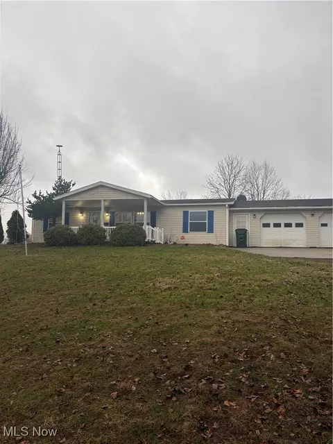 8672 Ridgeview Rd, Chandlersville, OH 43727