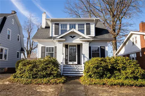 1478 Bunts Rd, Lakewood, OH 44107