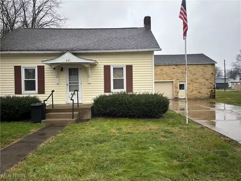 231 E 6th St, Warsaw, OH 43844