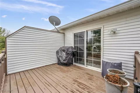 Exterior - 8431 Hendricks Rd, Mentor, OH 44060 photo 2 of 4