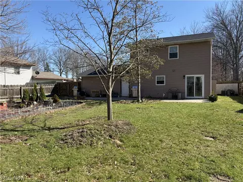 Exterior - 418 Carol Ln, Elyria, OH 44035 photo 3 of 3