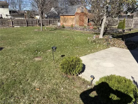 Exterior - 418 Carol Ln, Elyria, OH 44035 photo 2 of 3
