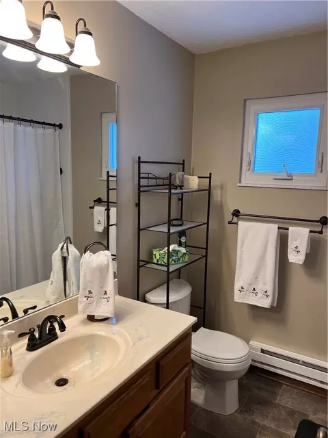 Bath - 418 Carol Ln, Elyria, OH 44035 photo 3 of 3