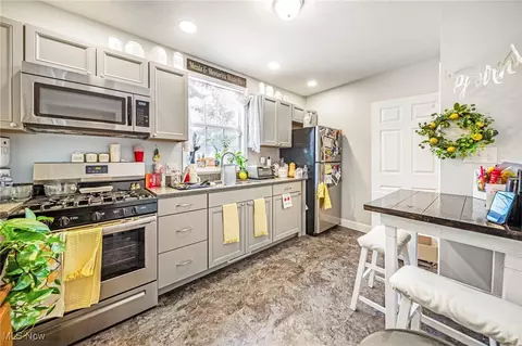 Kitchen - 3024 Latimer Ave, Ashtabula, OH 44004 photo 1 of 3