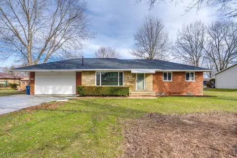 4695 Garrett Dr, Norton, OH 44203