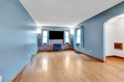 248 Root Rd, Lorain, OH 44052 photo 5