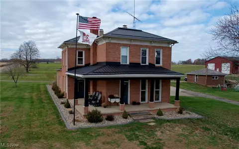 4655 Dundee Strasburg Rd NW, Strasburg, OH 44680