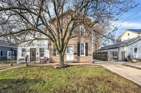 927 W Adams St, Sandusky, OH 44870