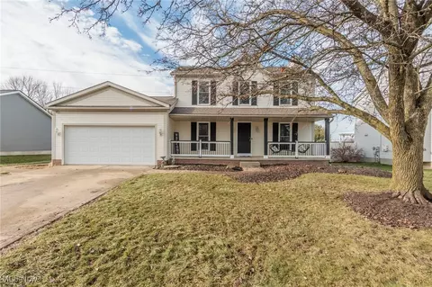 897 Norwegian Wood Dr, Medina, OH 44256
