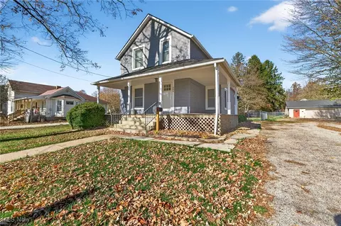 304 Elm St, South Amherst, OH 44001