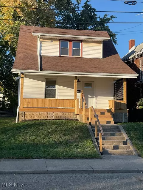 2911 7th St SW, Canton, OH 44710