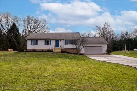 2094 Randolph Rd, Mogadore, OH 44260