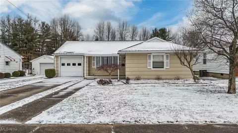 106 Miller Ave, Marietta, OH 45750