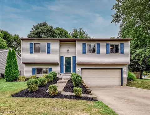 5817 Fenwood Ct, Mentor On The Lake, OH 44060