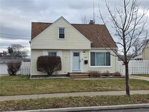 4763 Southwood Dr, Brooklyn, OH 44144