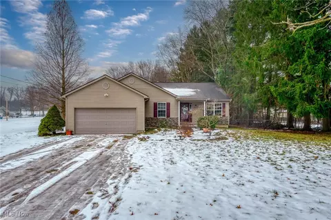3225 Imrek Dr, Akron, OH 44312