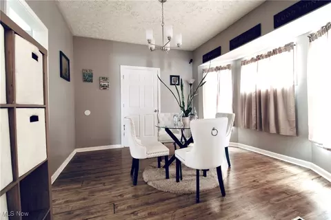 Dining - 1122 West Ave, Elyria, OH 44035 photo 1 of 2