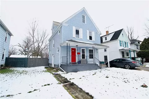 Exterior - 1122 West Ave, Elyria, OH 44035 photo 2 of 4