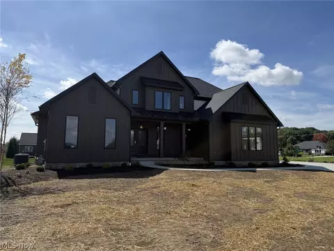 9006 Greensway St NW, Massillon, OH 44646