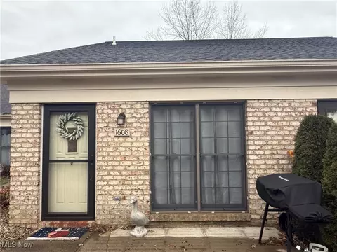 1608 Westhampton Dr, Austintown, OH 44515