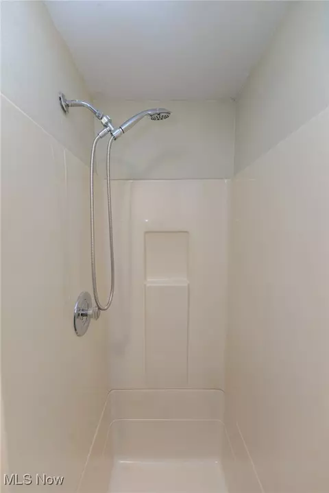 Bath - 2440 E 32nd St, Lorain, OH 44055 photo 2 of 6
