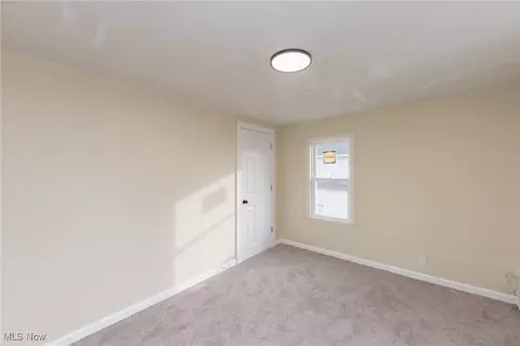 Bedroom - 2440 E 32nd St, Lorain, OH 44055 photo 4 of 11