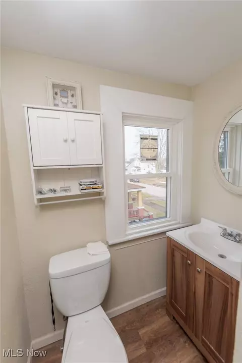 Bath - 2440 E 32nd St, Lorain, OH 44055 photo 3 of 6