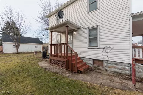 Exterior - 2440 E 32nd St, Lorain, OH 44055 photo 6 of 7