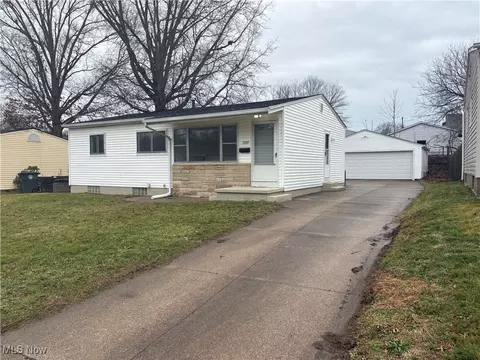1227 Flanders Ave, Akron, OH 44314