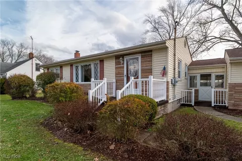 376 Johnson Plank Rd NE, Warren, OH 44481