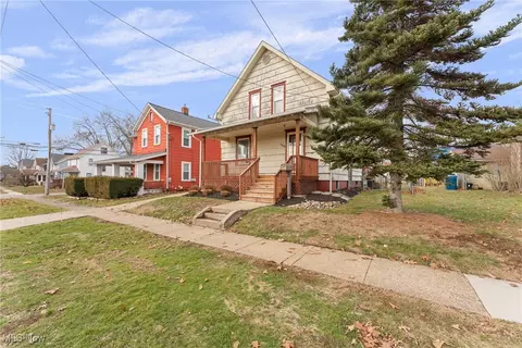 509 E Broad St, Louisville, OH 44641
