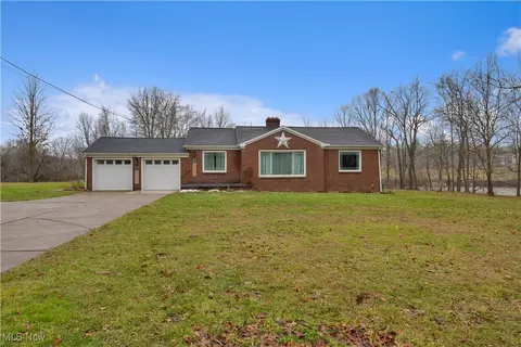 2621 Calla Rd E, Poland, OH 44514